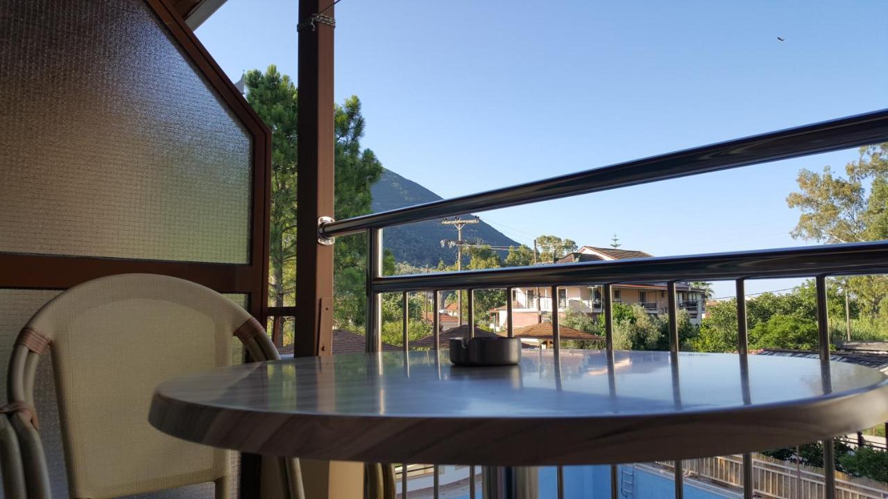 George Studios Vasiliki  Luaran gambar