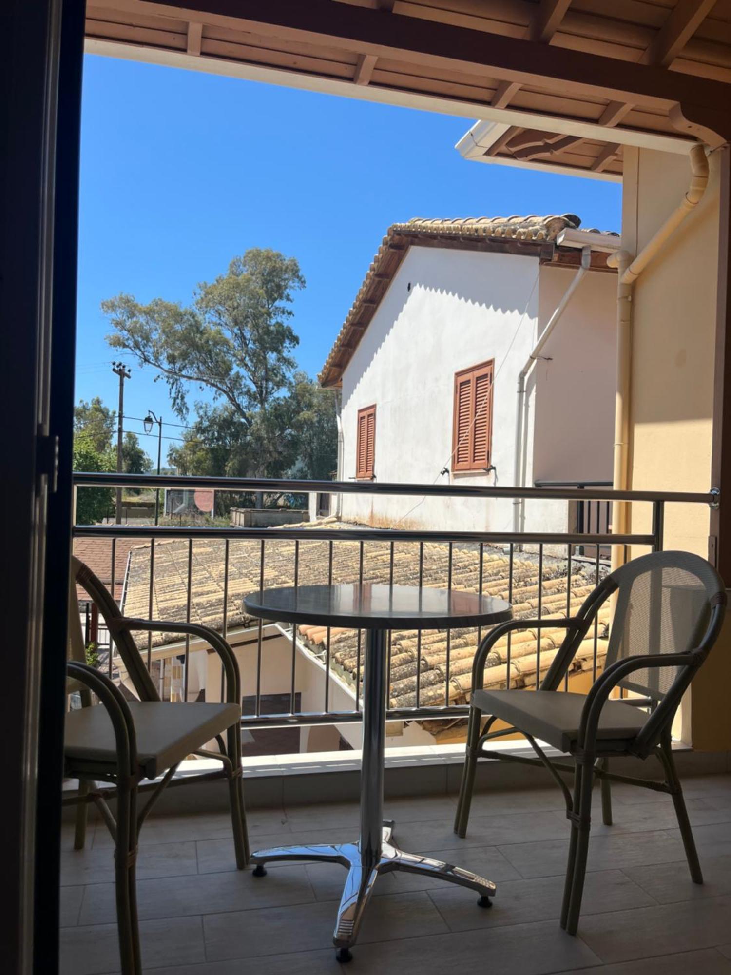 George Studios Vasiliki  Bilik gambar