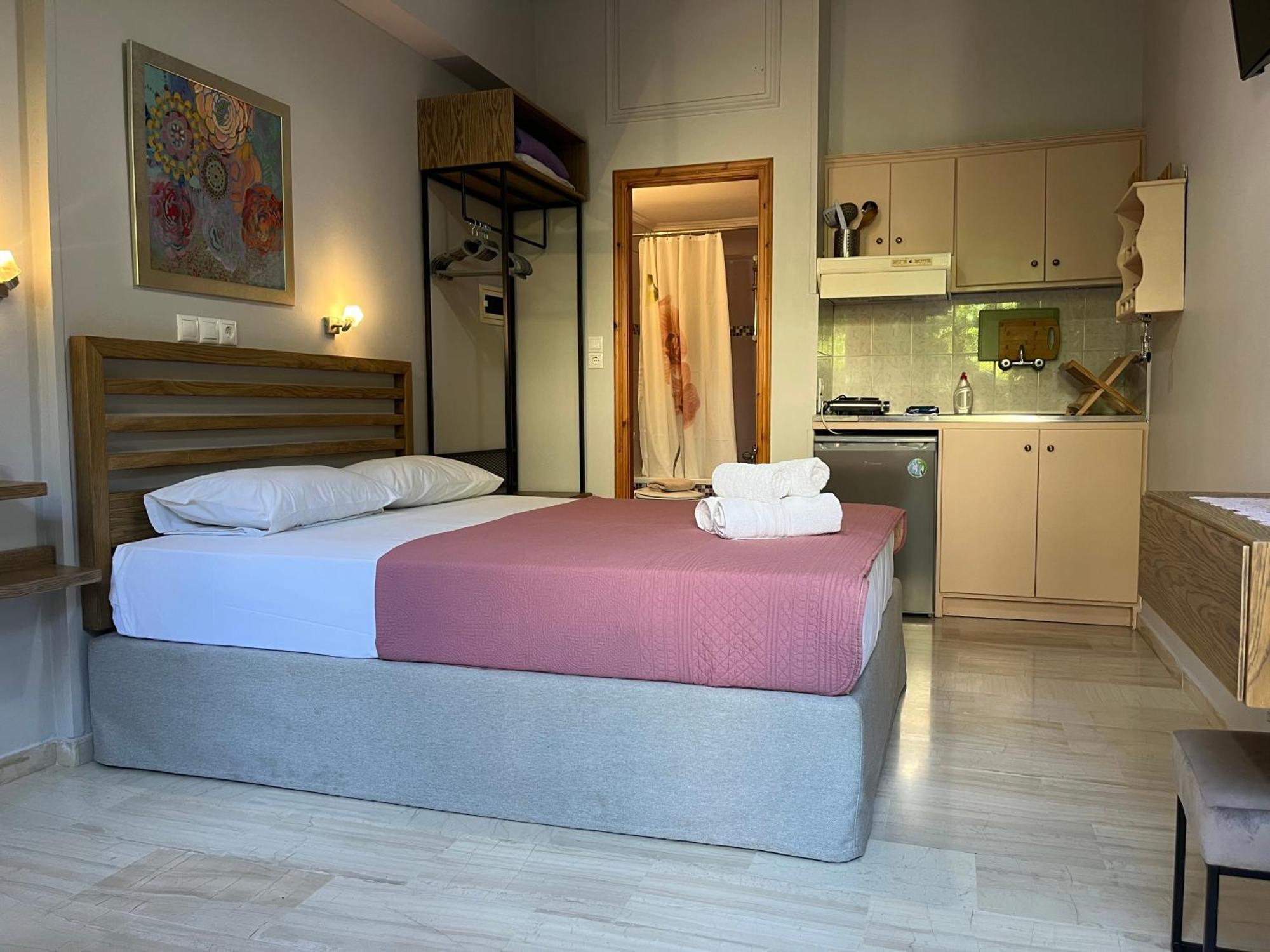 George Studios Vasiliki  Bilik gambar