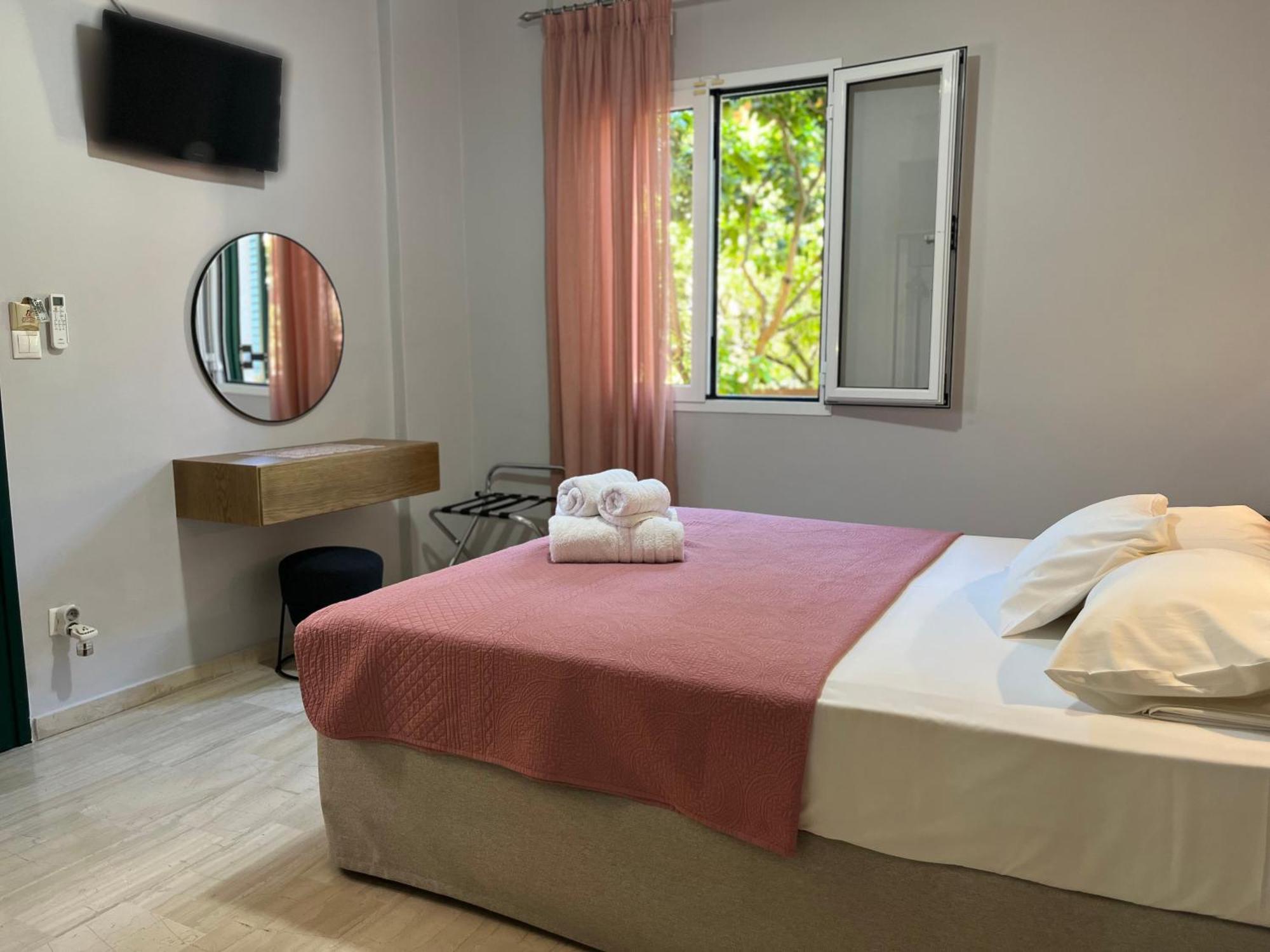 George Studios Vasiliki  Luaran gambar